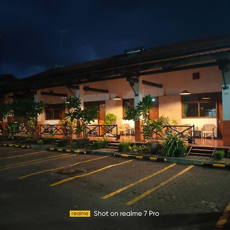 Hotel Aneka Baru Sleman  Εξωτερικό φωτογραφία