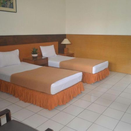 Hotel Aneka Baru Sleman  Εξωτερικό φωτογραφία