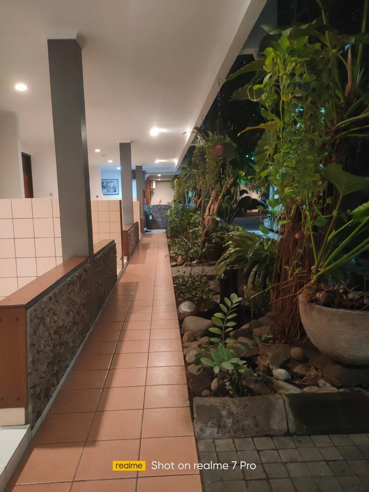 Hotel Aneka Baru Sleman  Εξωτερικό φωτογραφία