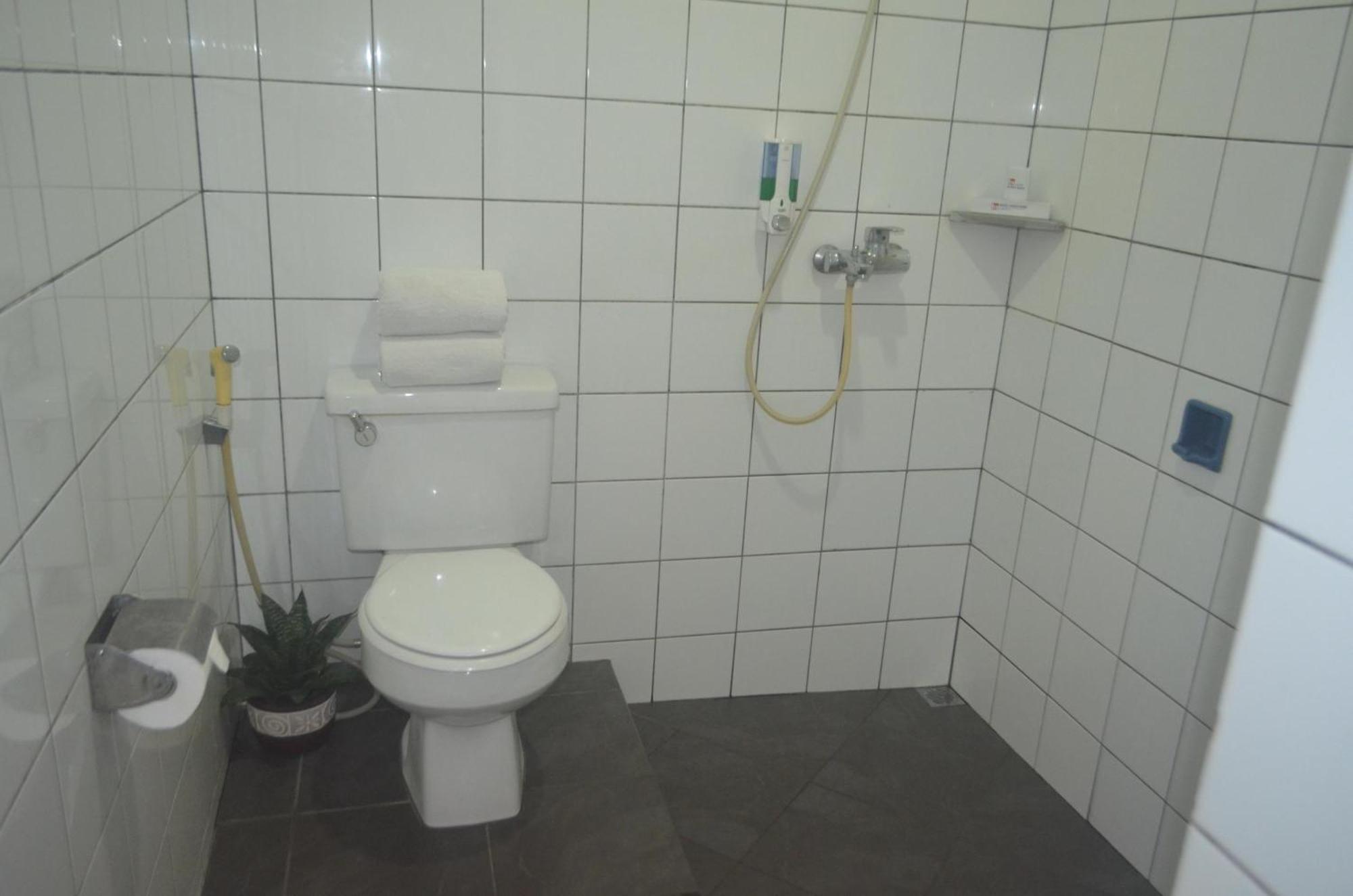 Hotel Aneka Baru Sleman  Εξωτερικό φωτογραφία